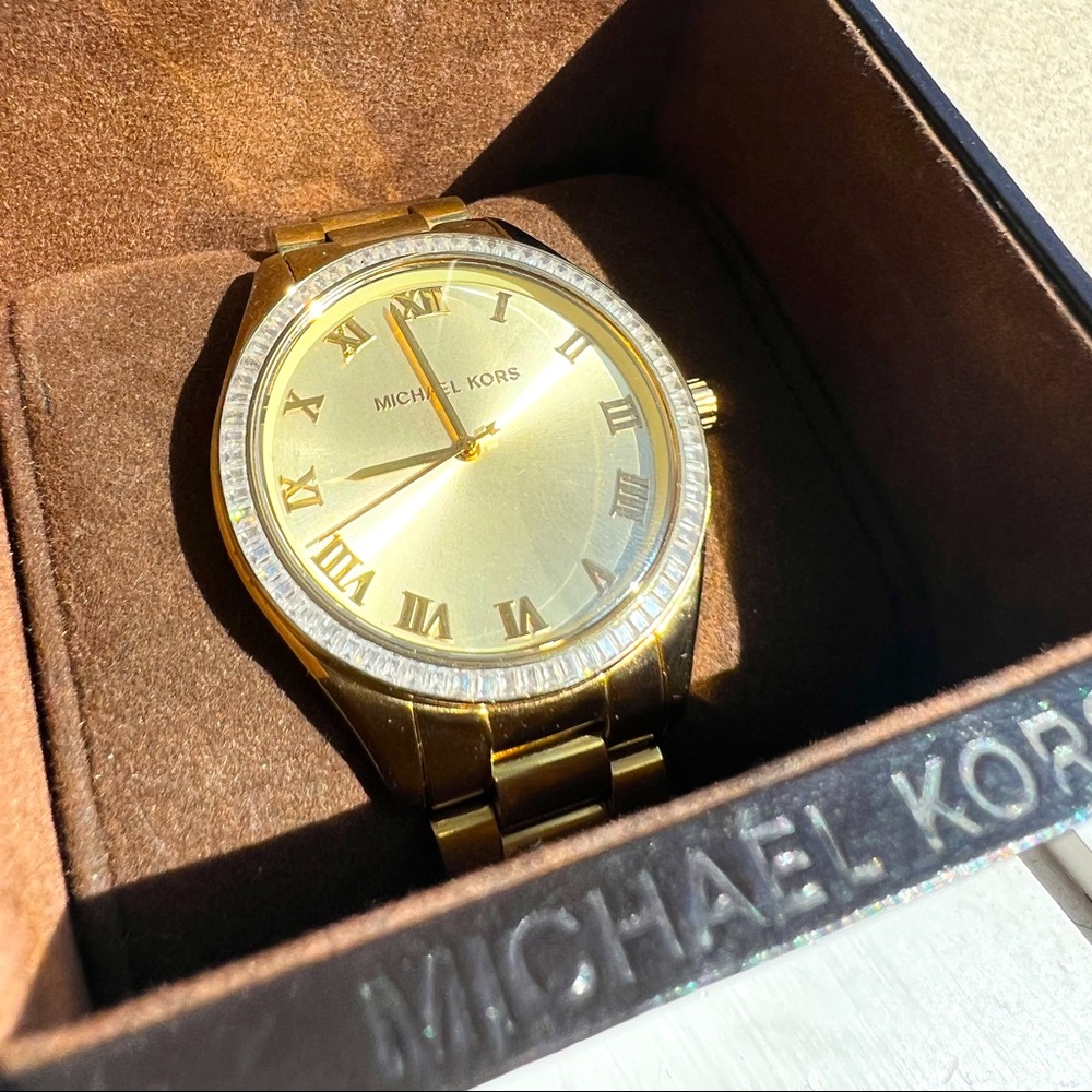 Gold micheal kors watch